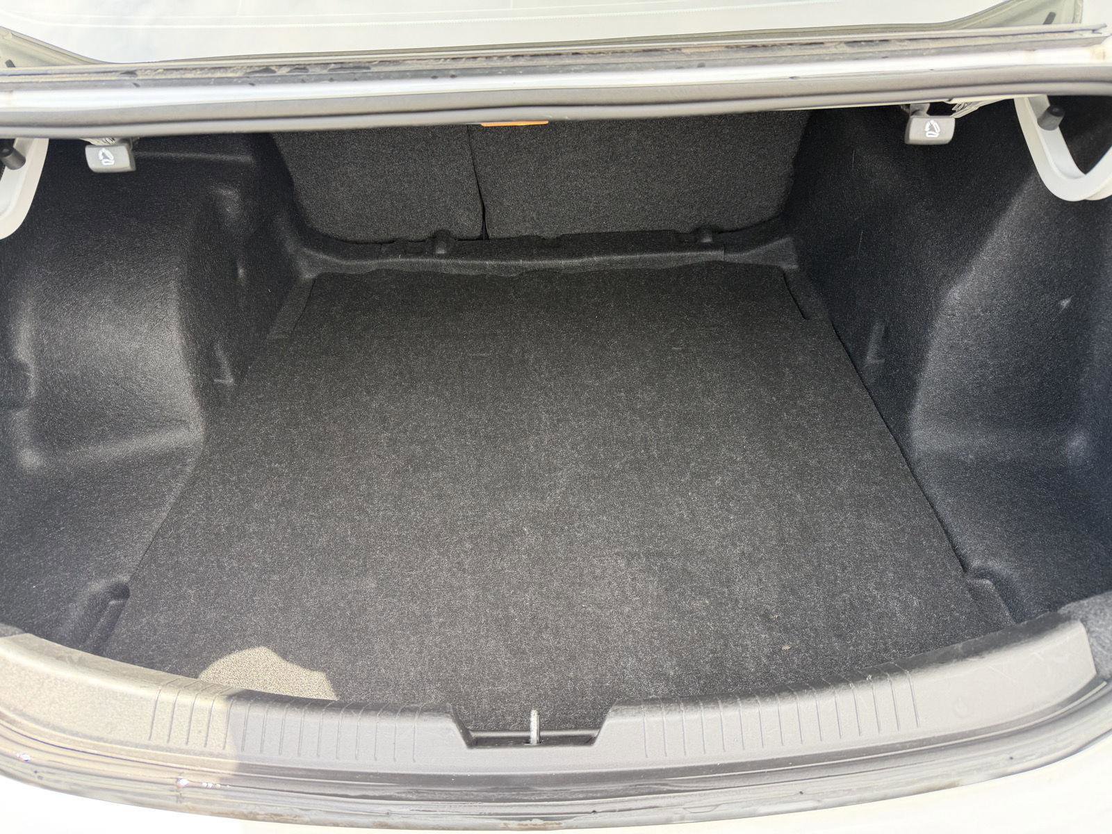 Used 2019 Chevrolet Malibu LT FWD image 11