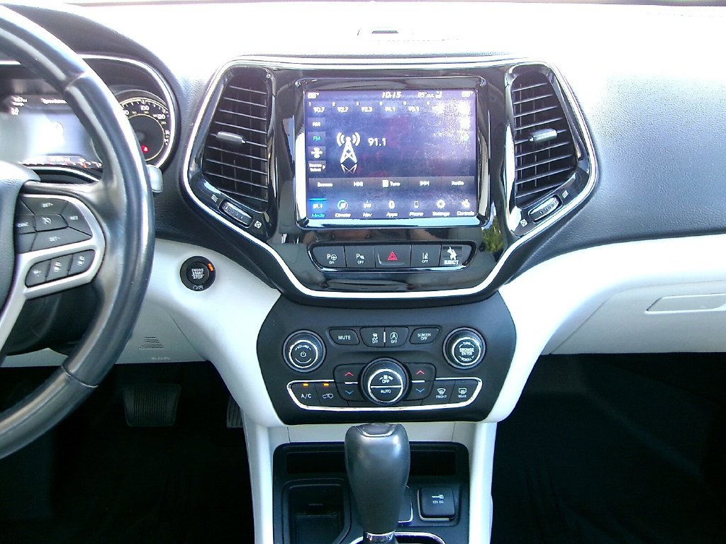 Used 2021 Jeep Cherokee Limited w/ Elite Package FWD image 13