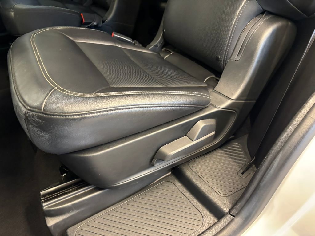 Used 2023 Ford Explorer Limited image 28