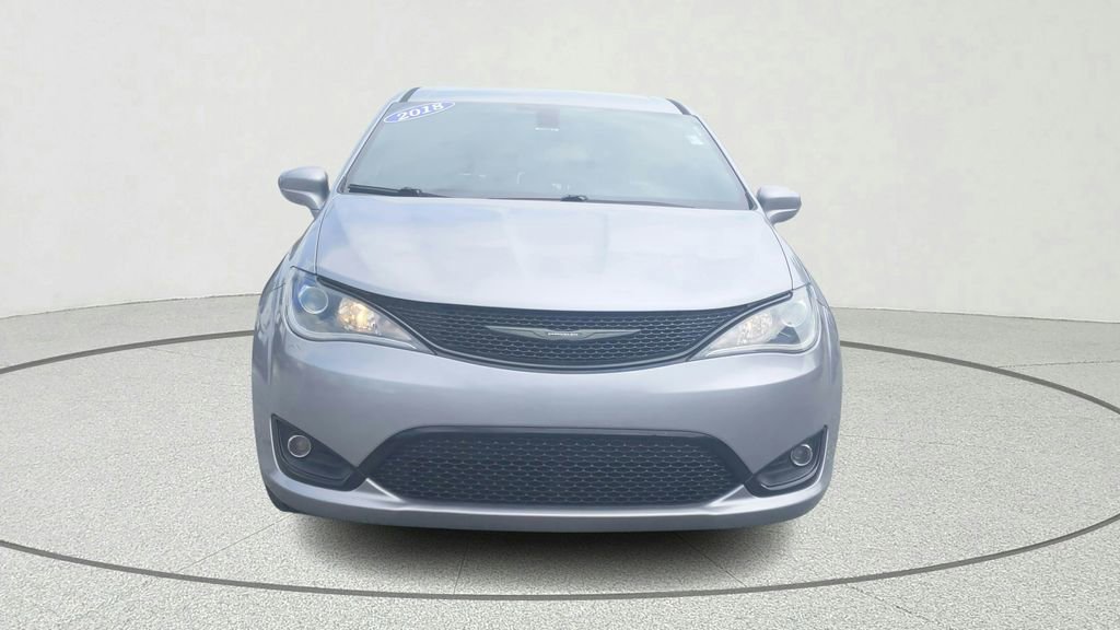 Used 2018 Chrysler Pacifica Touring Plus w/ S Appearance Package image 2
