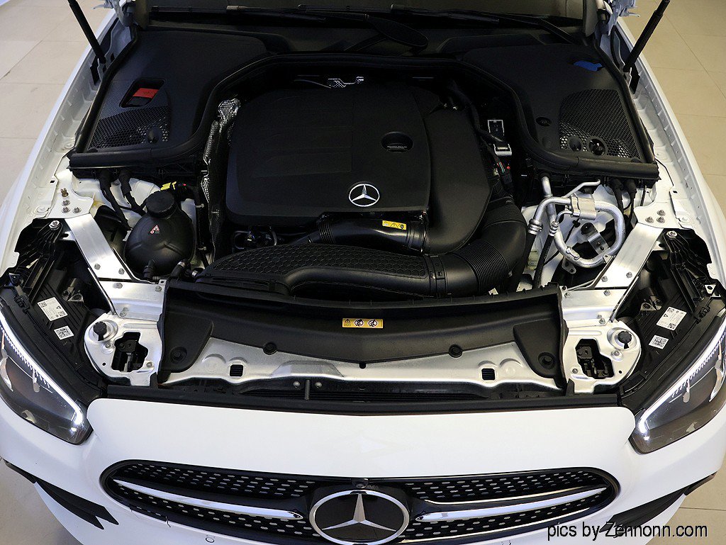 Used 2023 Mercedes-Benz E 350 4MATIC Sedan image 39
