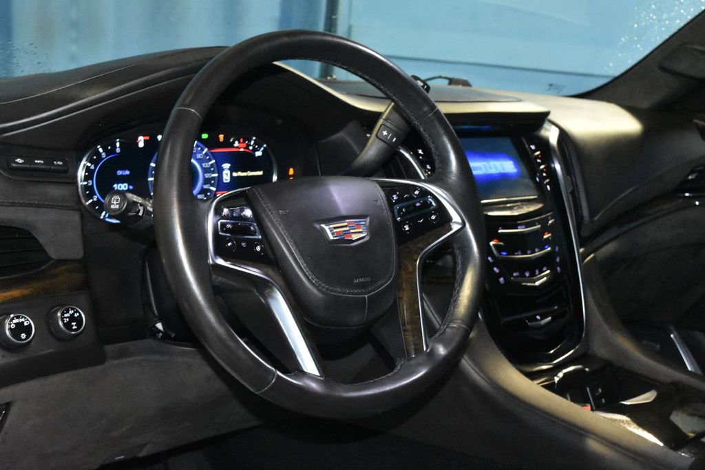 Used 2016 Cadillac Escalade ESV Platinum AWD/4WD image 2