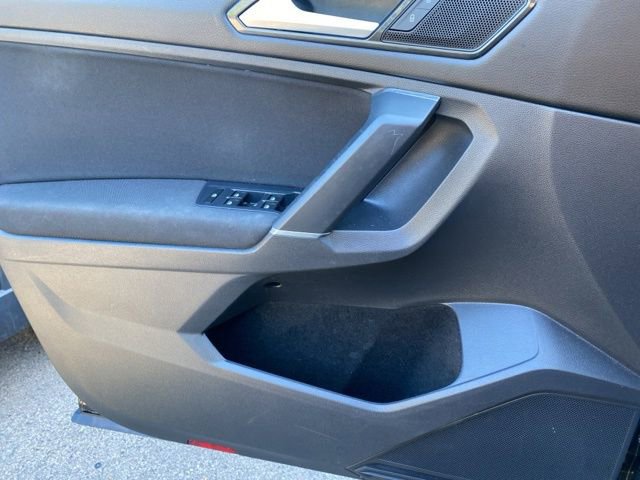 Used 2018 Volkswagen Tiguan S w/ Front Fog Lights Package FWD image 21