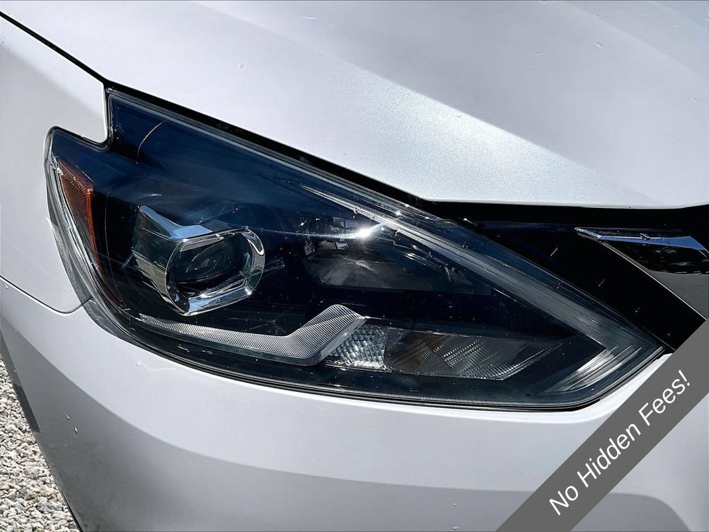 Used 2017 Nissan Sentra SR w/ SR Midnight Edition FWD image 25