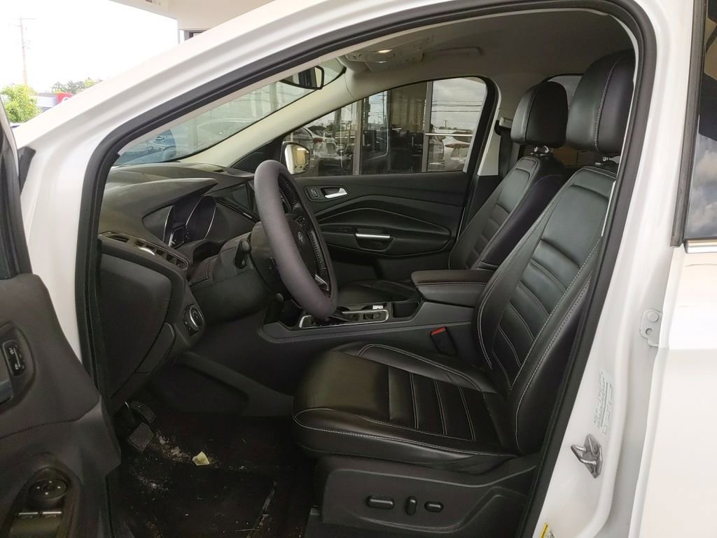 Used 2017 Ford Escape Titanium AWD/4WD image 13