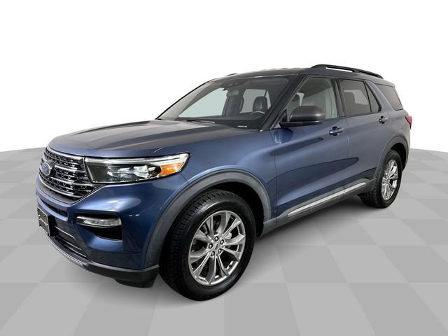 Used 2020 Ford Explorer XLT w/ Equipment Group 202A AWD/4WD image 4