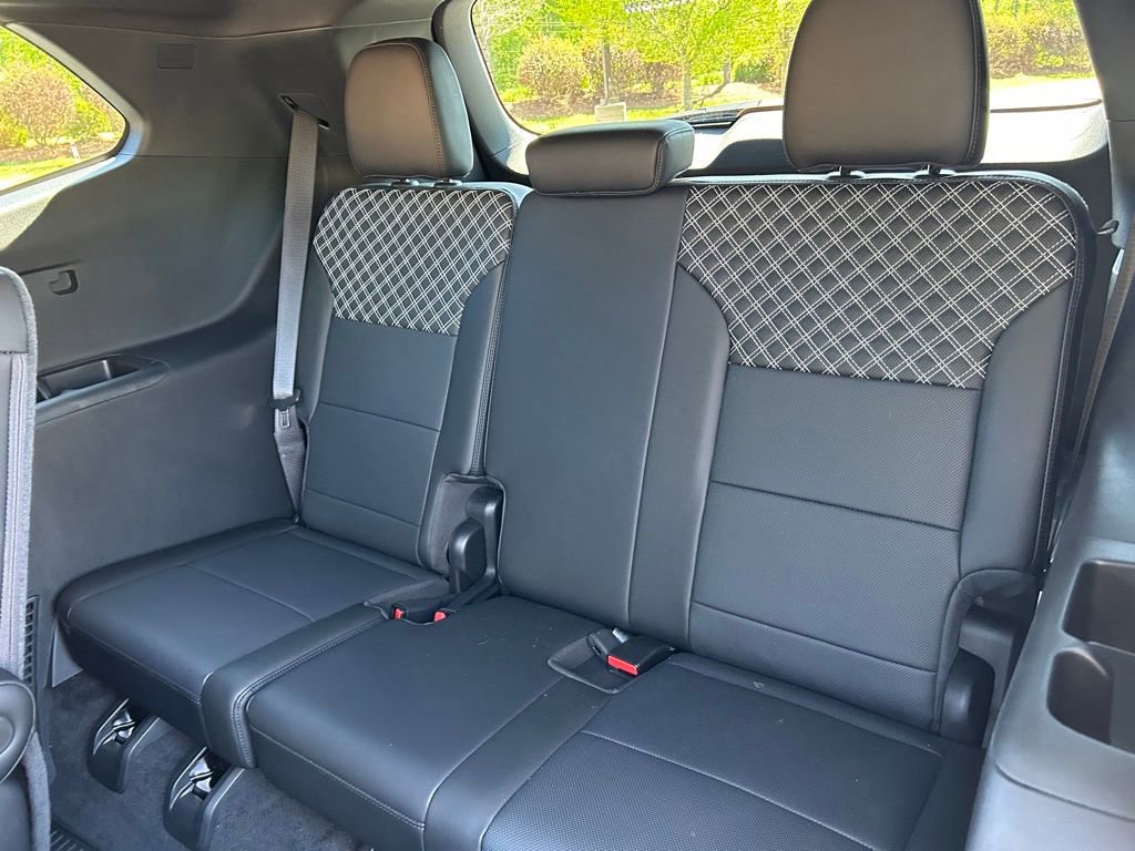 Used 2025 GMC Acadia Denali image 40