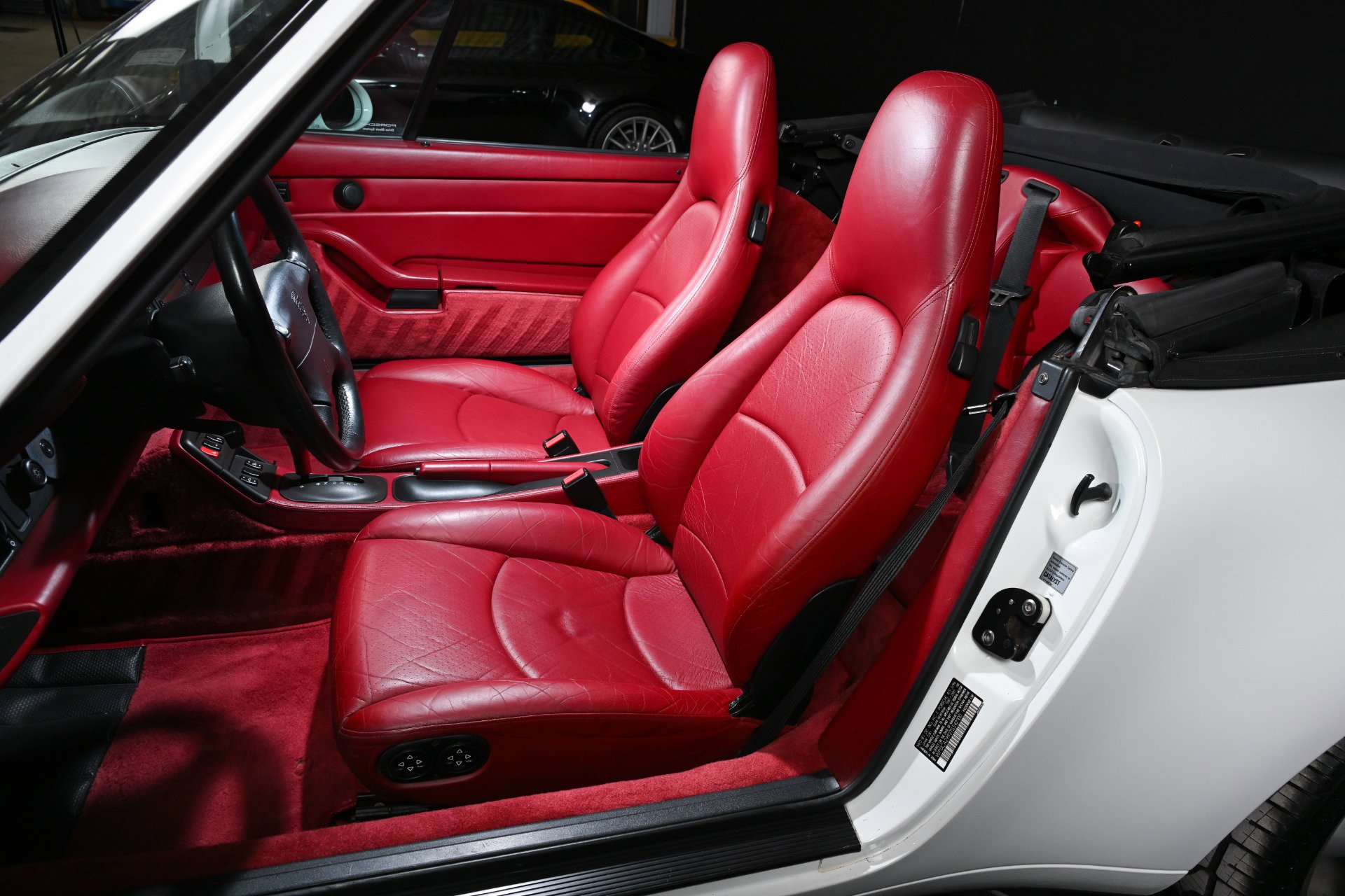 Used 1996 Porsche 911 Carrera image 6