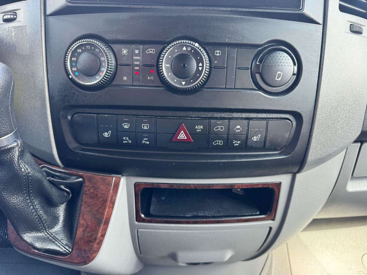 Used 2015 Mercedes-Benz Sprinter 3500 image 49