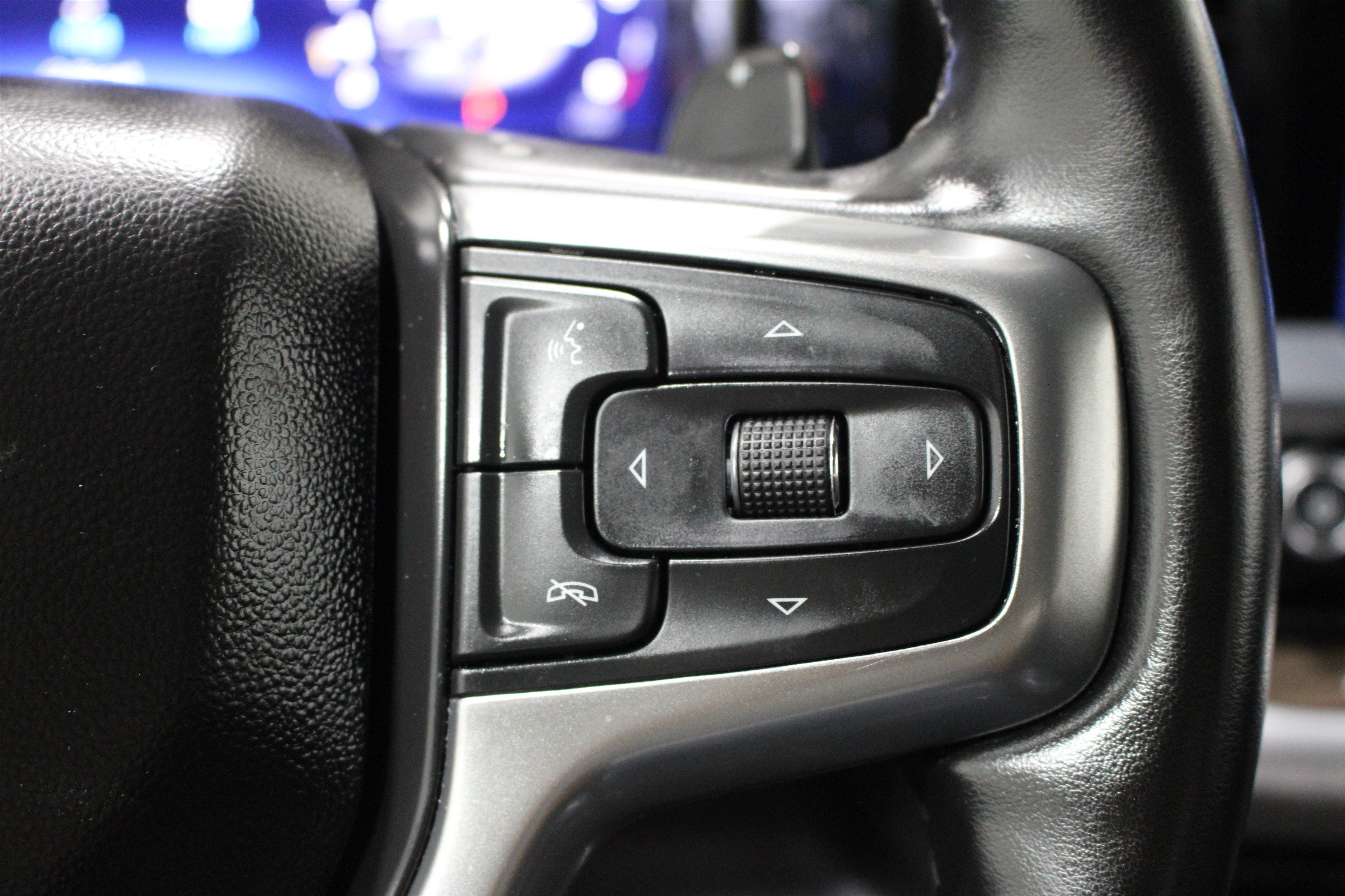Used 2025 Chevrolet Silverado 1500 LT Trail Boss w/ Convenience Package II AWD/4WD image 13
