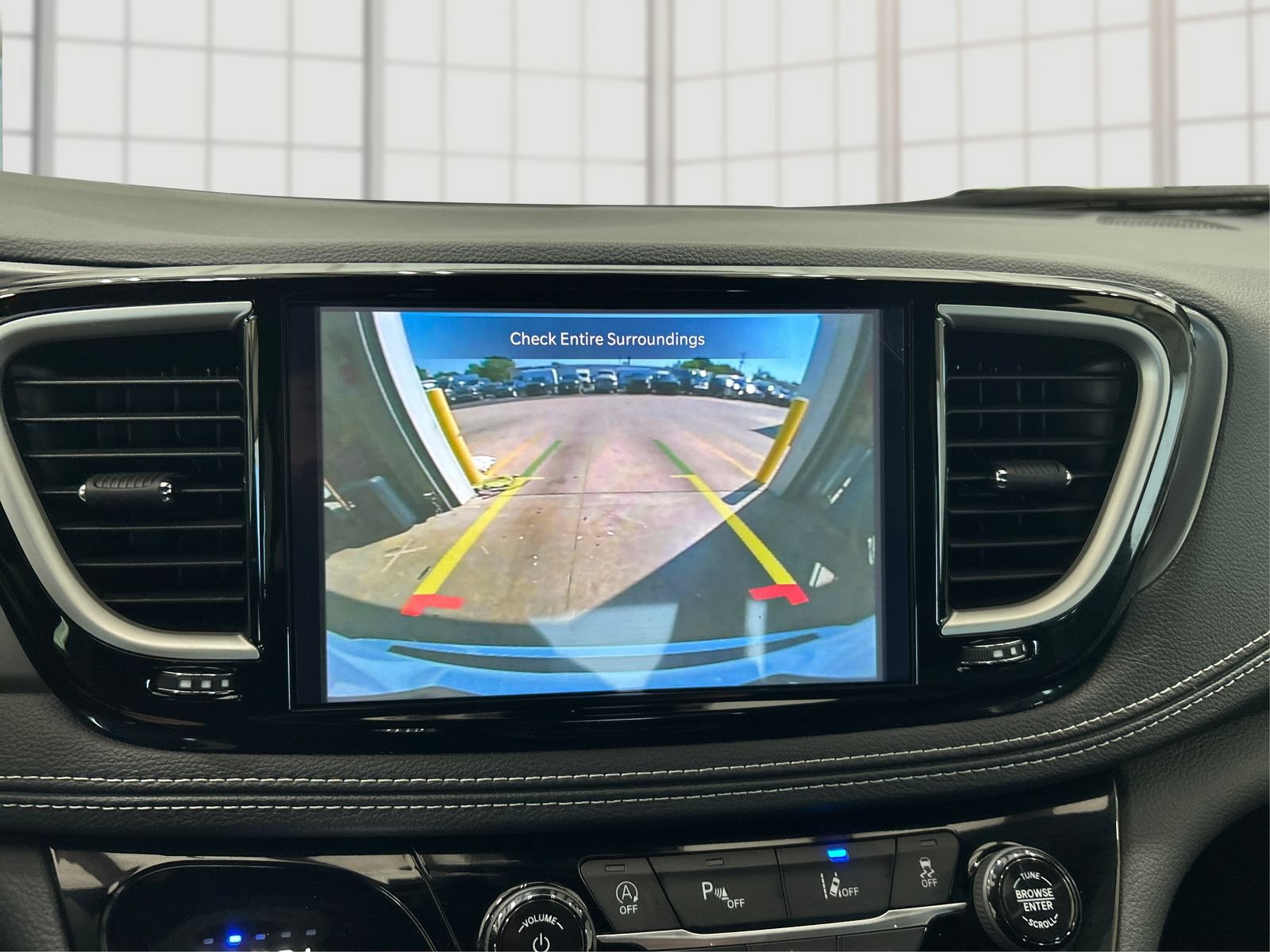 Used 2026 Chrysler Pacifica Select w/ S Appearance Package FWD image 24