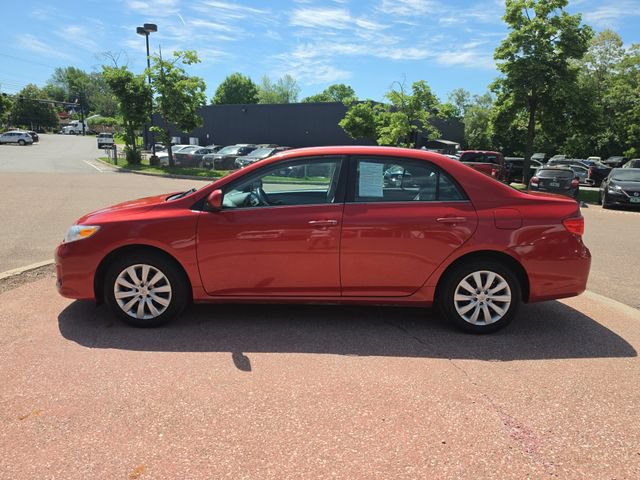 Used 2013 Toyota Corolla LE FWD image 2