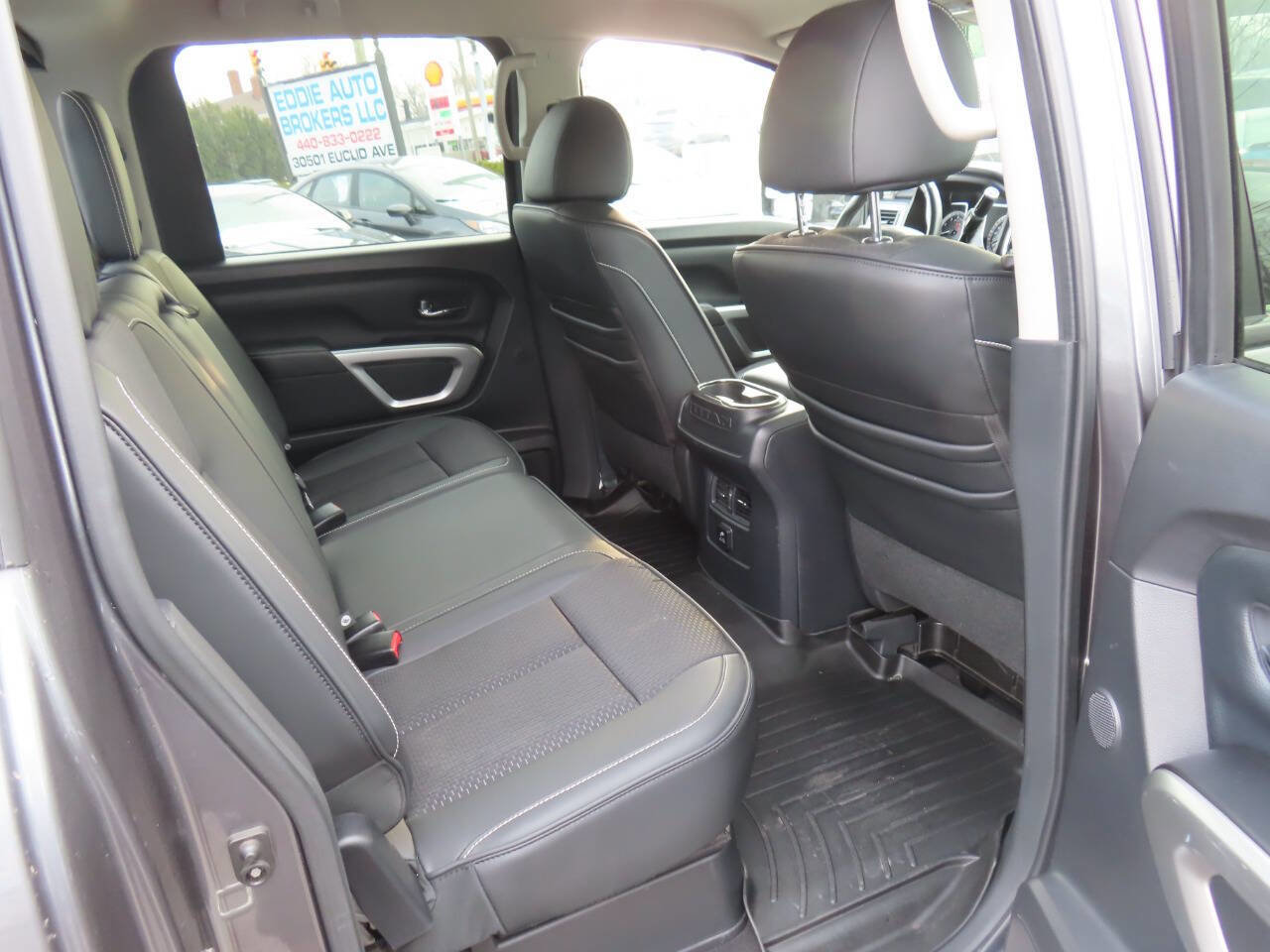 Used 2017 Nissan Titan PRO-4X image 35