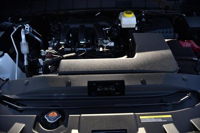 New 2025 Nissan Pathfinder SV w/ Black Appearance Package image 28