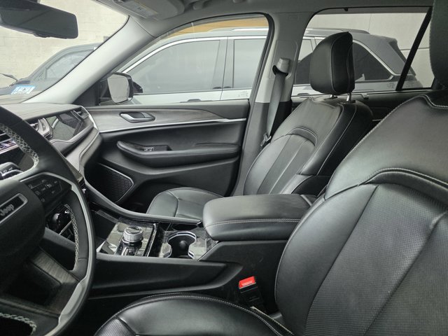 Used 2022 Jeep Grand Cherokee Limited 4xe w/ Luxury Tech Group II image 4