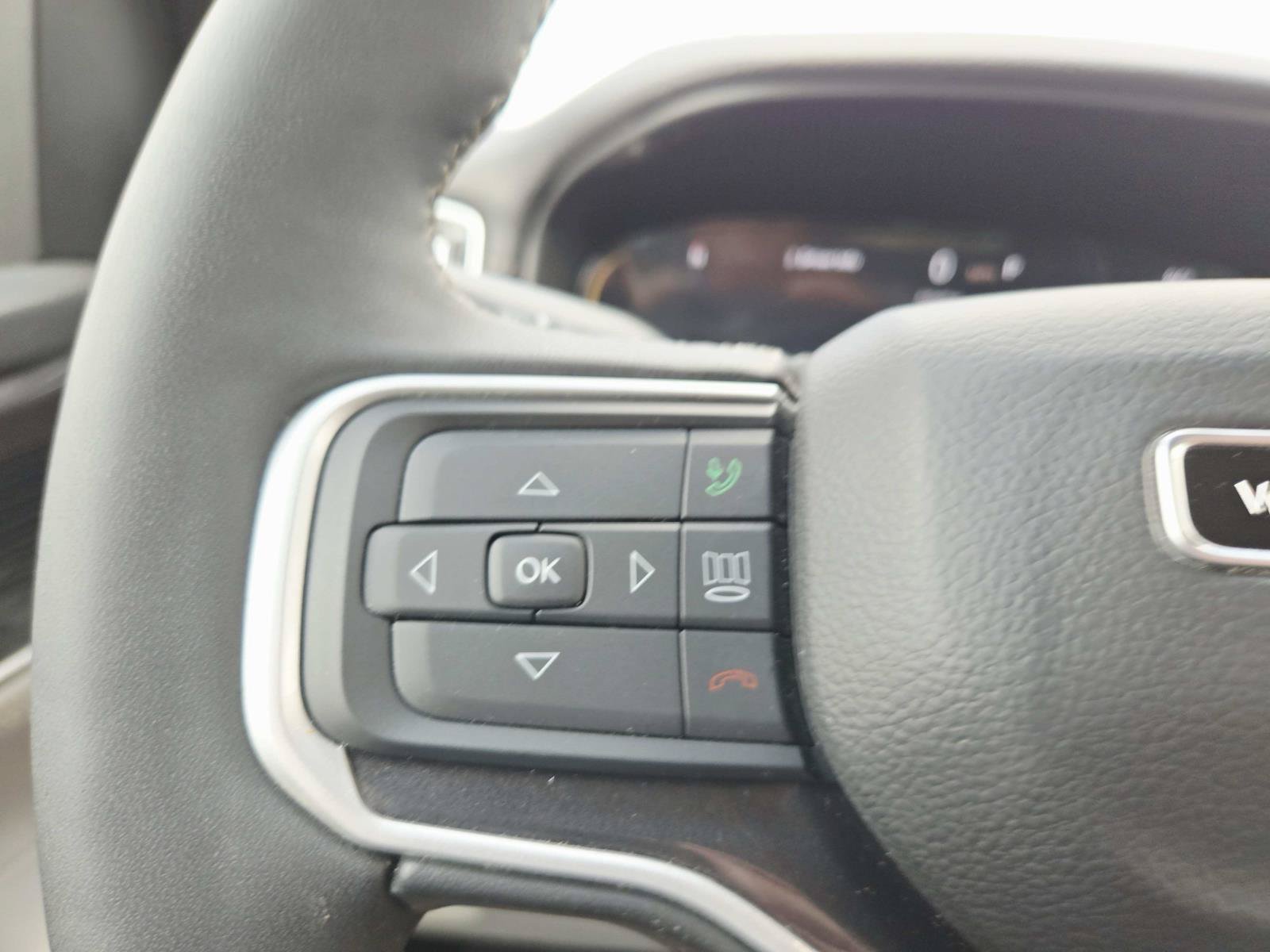 Used 2024 Jeep Wagoneer 4WD w/ Premium Group I image 27