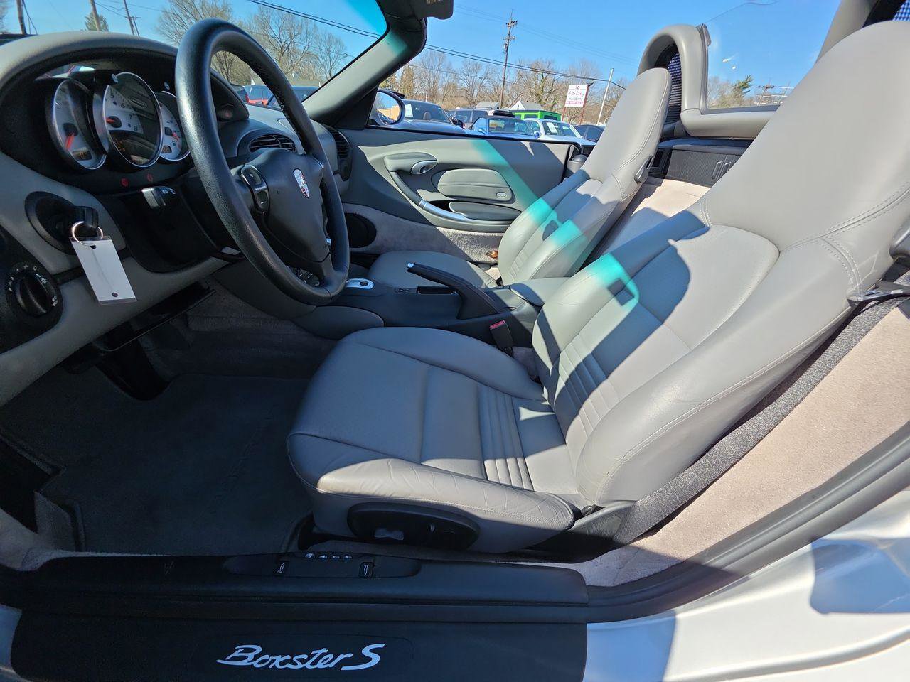 Used 2002 Porsche Boxster S image 3