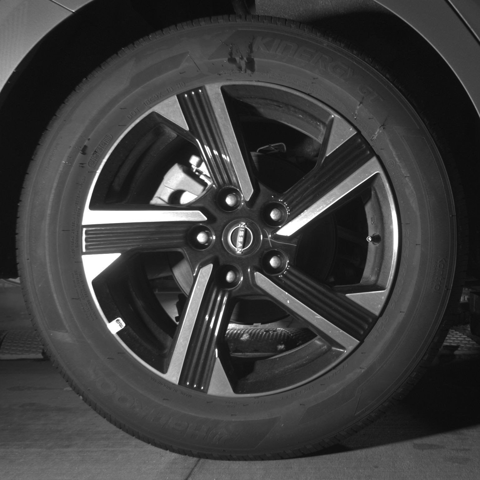Used 2025 Nissan Sentra SV FWD image 18