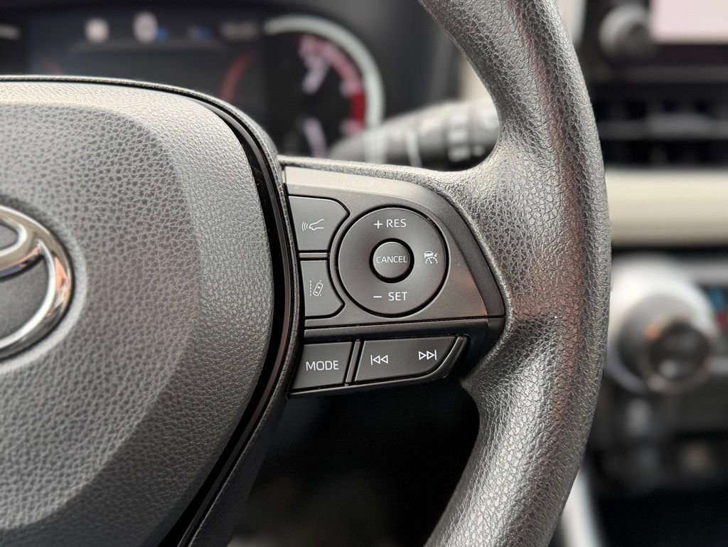 Used 2023 Toyota RAV4 XLE w/ Convenience Package image 13