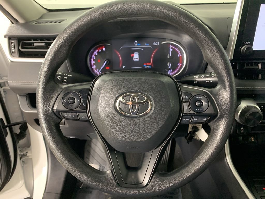 Used 2024 Toyota RAV4 LE AWD/4WD image 20