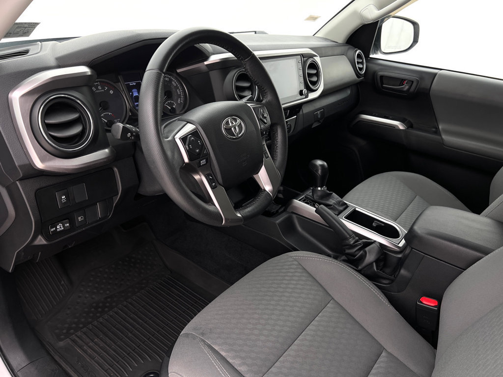 Used 2022 Toyota Tacoma SR5 AWD/4WD image 12