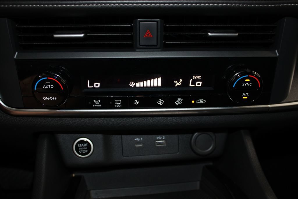 Used 2023 Nissan Rogue SV AWD/4WD image 44