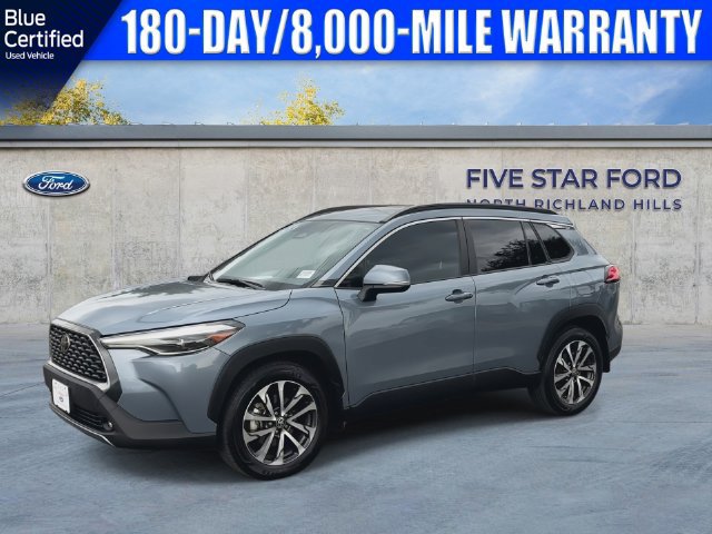Used 2023 Toyota Corolla Cross XLE w/ Convenience Package FWD image 5