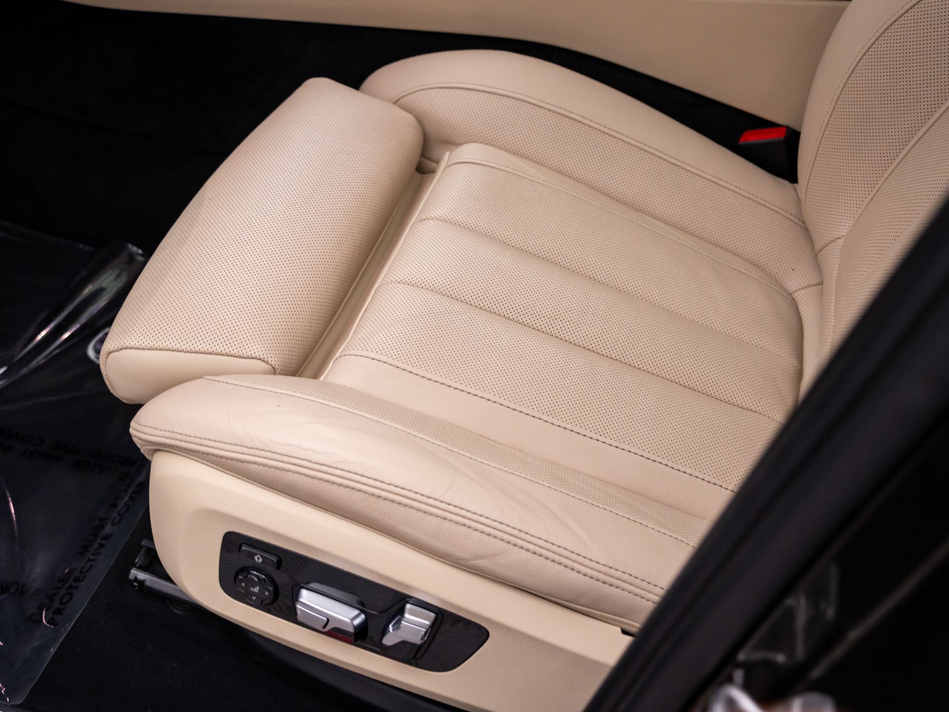Used 2021 BMW X6 xDrive40i w/ M Sport Package AWD/4WD image 15