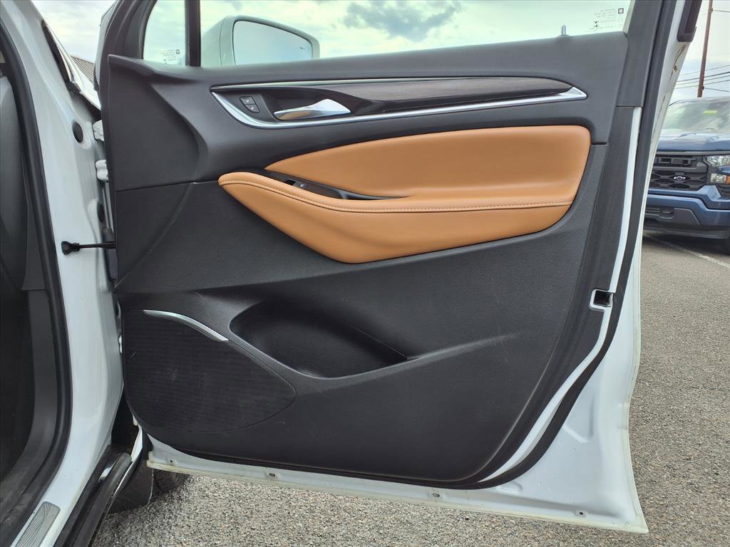 Used 2019 Buick Enclave Essence image 12