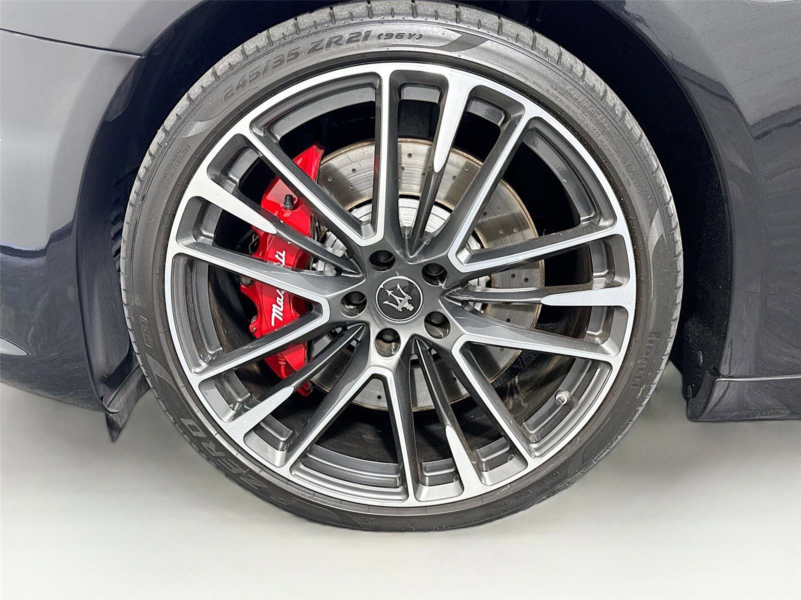 Used 2021 Maserati Quattroporte Trofeo image 28