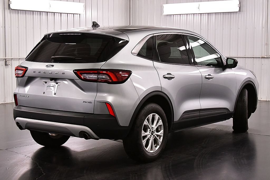 Used 2023 Ford Escape Active w/ Tech Pack #1 AWD/4WD image 8