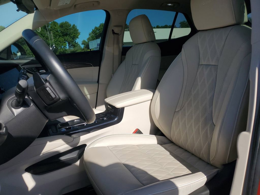 Used 2023 Buick Envision Avenir AWD/4WD image 19