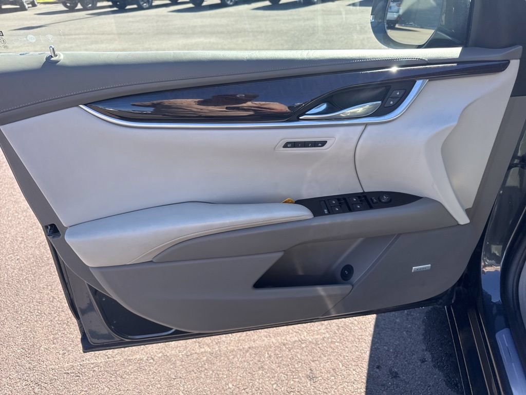 Used 2017 Cadillac XTS Platinum AWD/4WD image 18