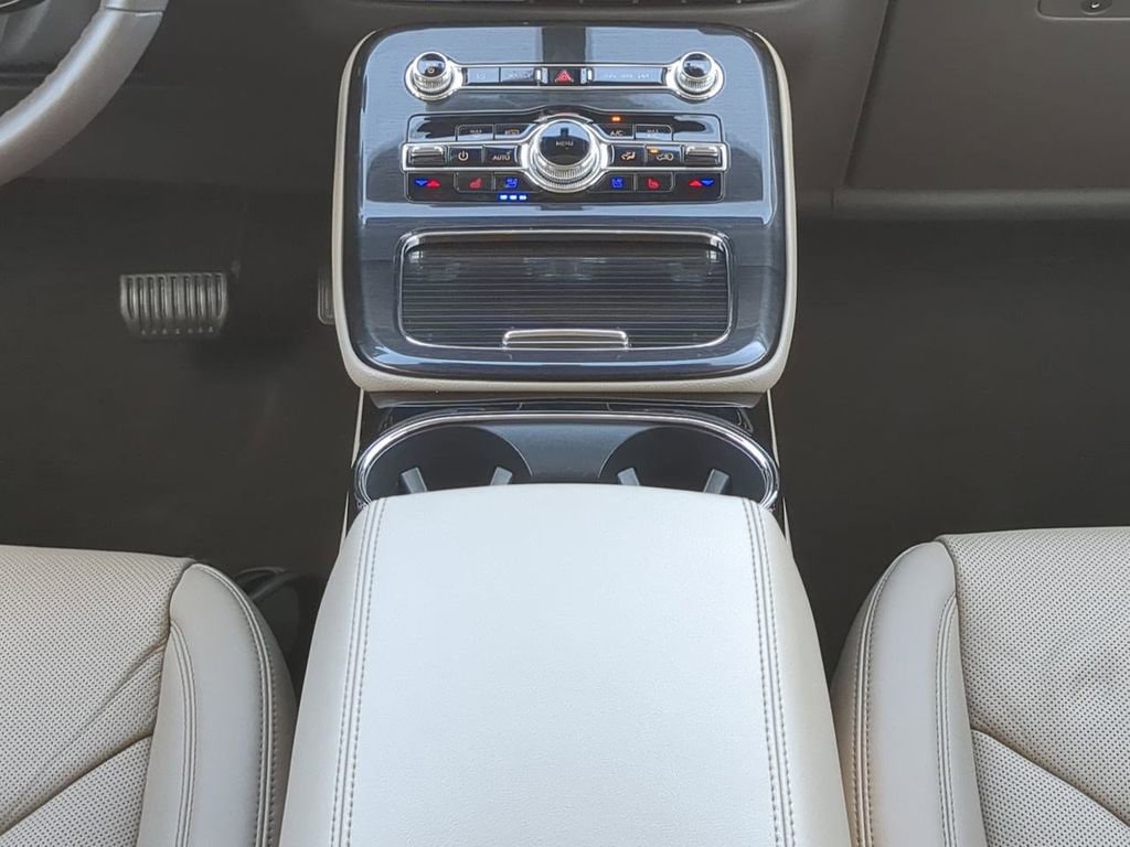 Used 2023 Lincoln Nautilus Reserve w/ Equipment Group 201A image 20