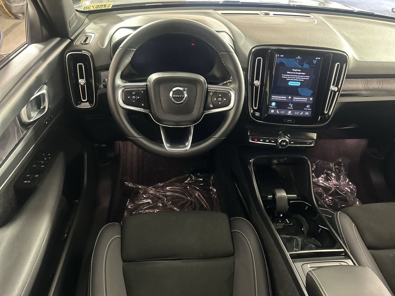 Used 2023 Volvo XC40 Recharge Plus AWD/4WD image 23
