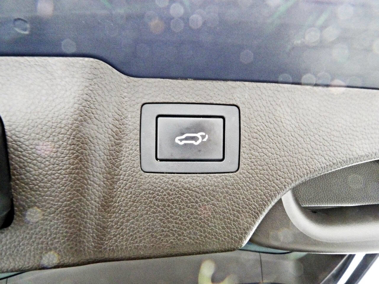 Used 2017 Hyundai Santa Fe Sport w/ 2.4L Tech Package 04 image 14