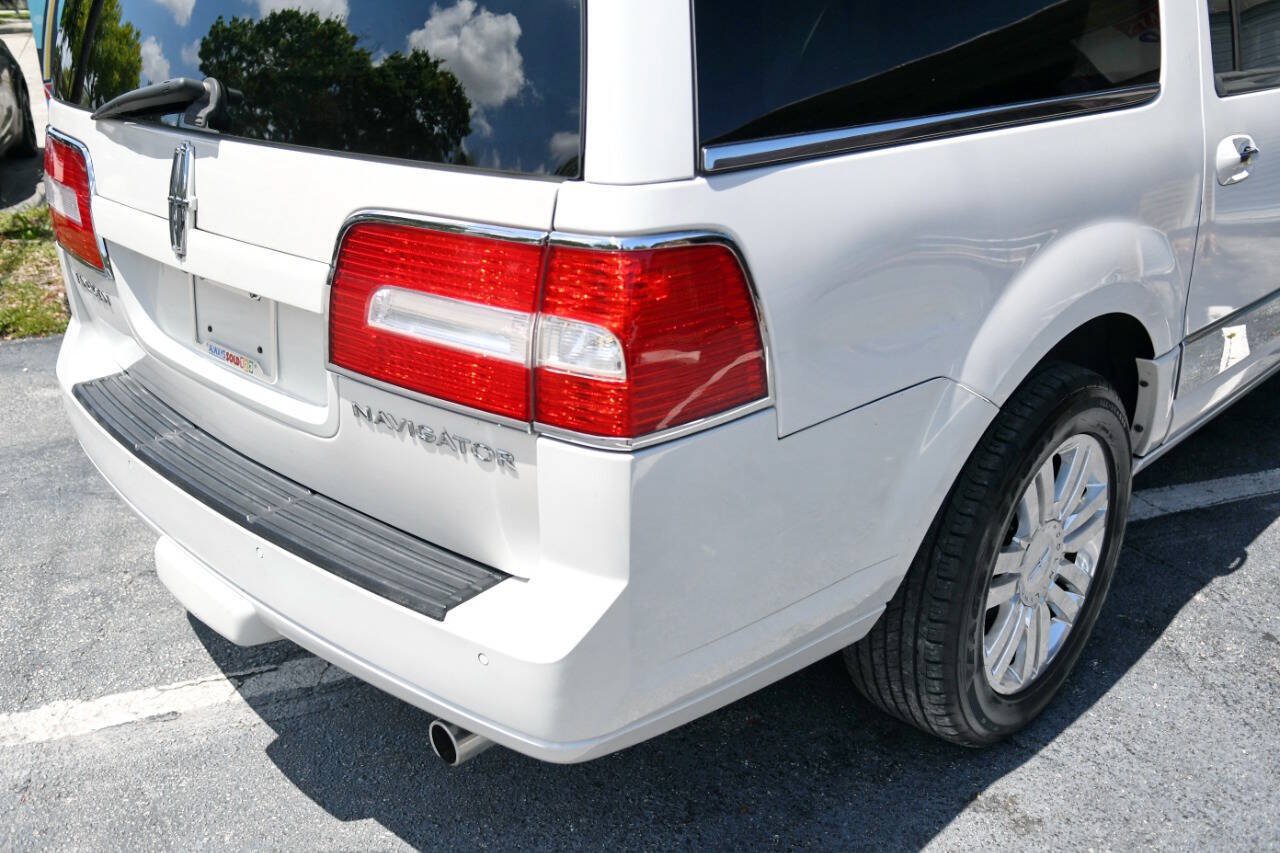 Used 2014 Lincoln Navigator L 2WD image 29