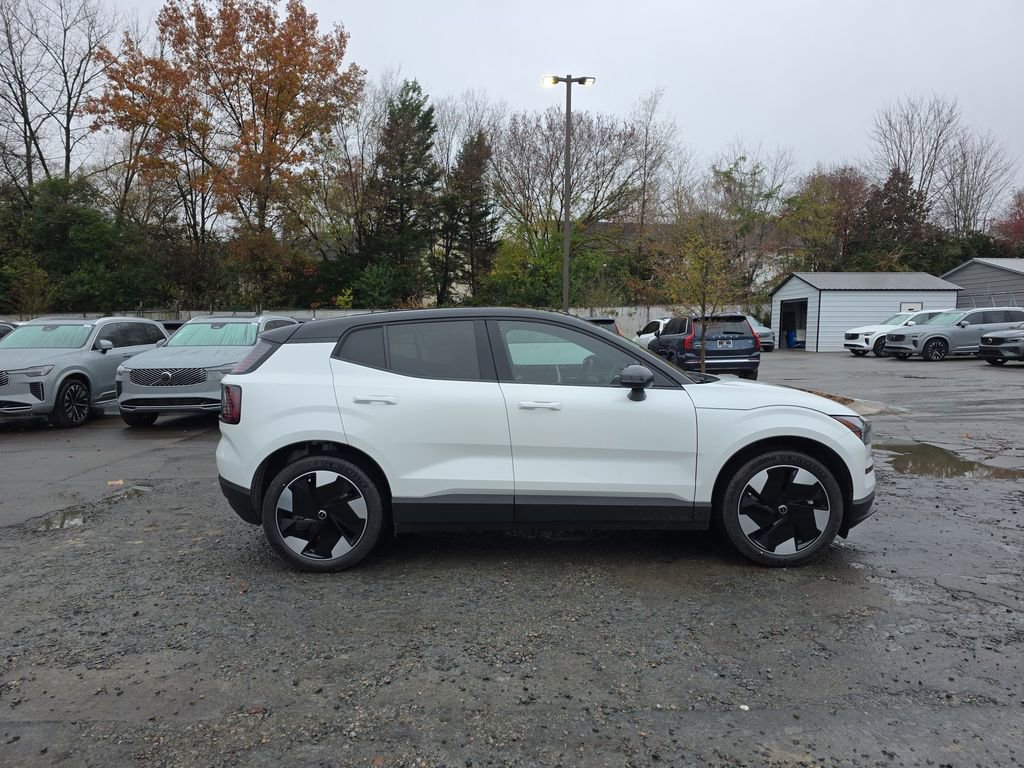New 2025 Volvo EX30 Plus w/ Protection Package Premier image 12