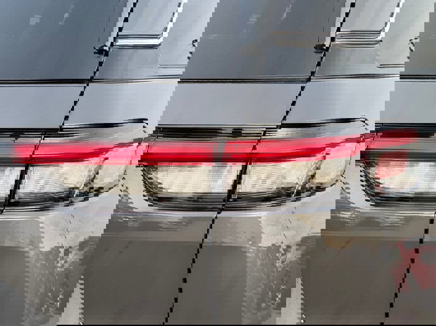 Used 2024 Jeep Grand Cherokee Overland w/ Trailer Tow Package image 36