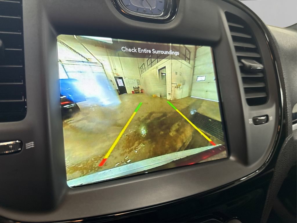 Used 2022 Chrysler 300 S image 32