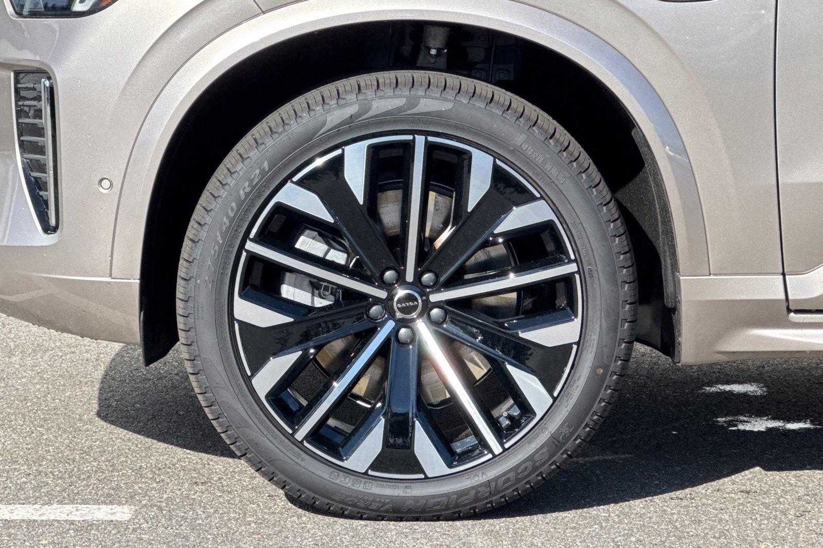 Used 2026 Volvo XC90 T8 Plus w/ Protection Package Premier AWD/4WD image 34