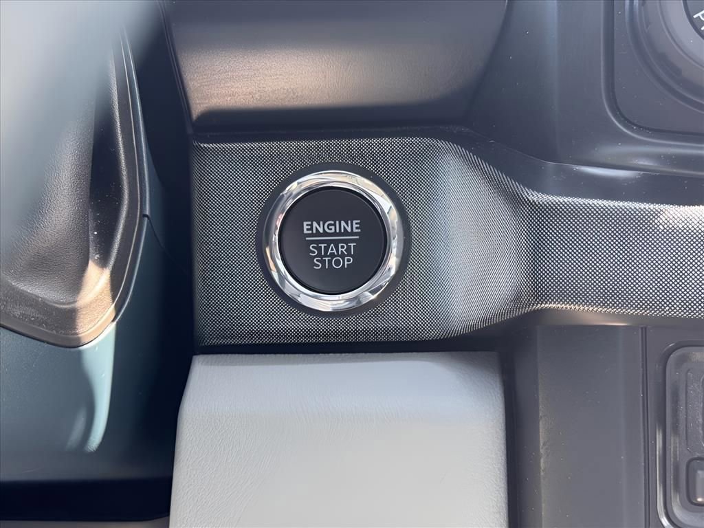 Used 2023 Ford F250 Limited w/ FX4 Off-Road Package image 12