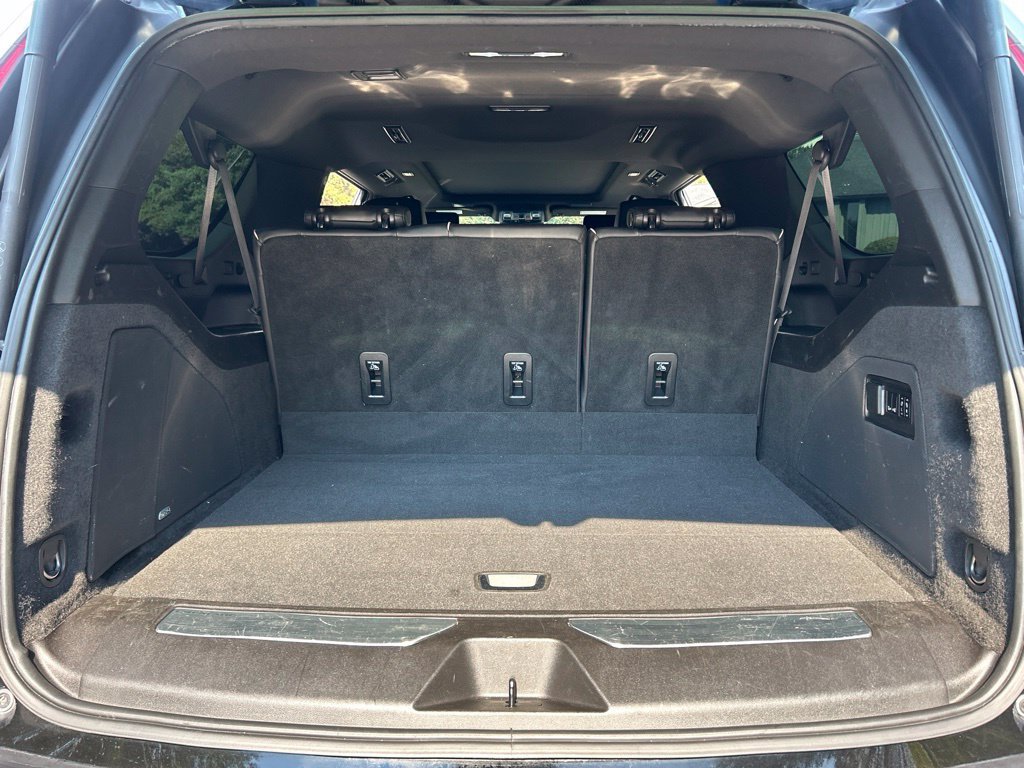 Used 2021 Cadillac Escalade ESV Premium Luxury w/ LPO, Radiant Package AWD/4WD image 45