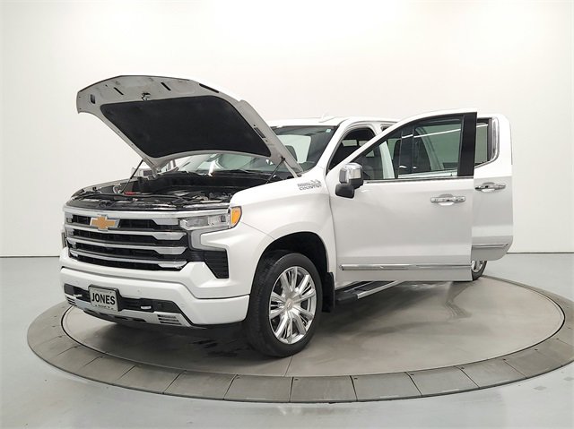 Used 2024 Chevrolet Silverado 1500 High Country w/ High Country Premium Package image 12