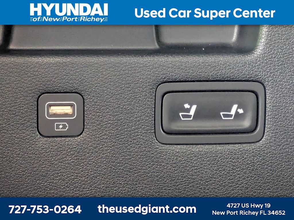 Used 2020 Hyundai Palisade Limited FWD image 16