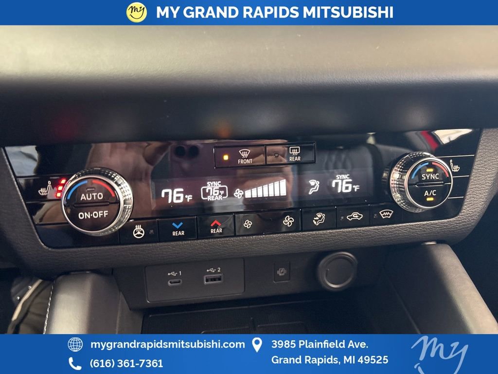 New 2025 Mitsubishi Outlander SEL Black Edition image 22