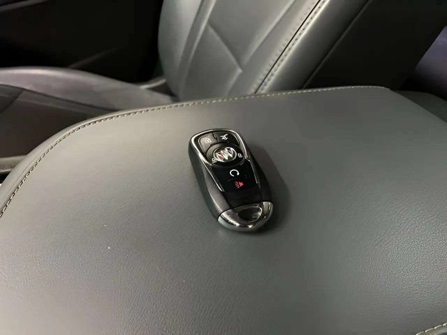 Used 2020 Buick Enclave Essence FWD image 92
