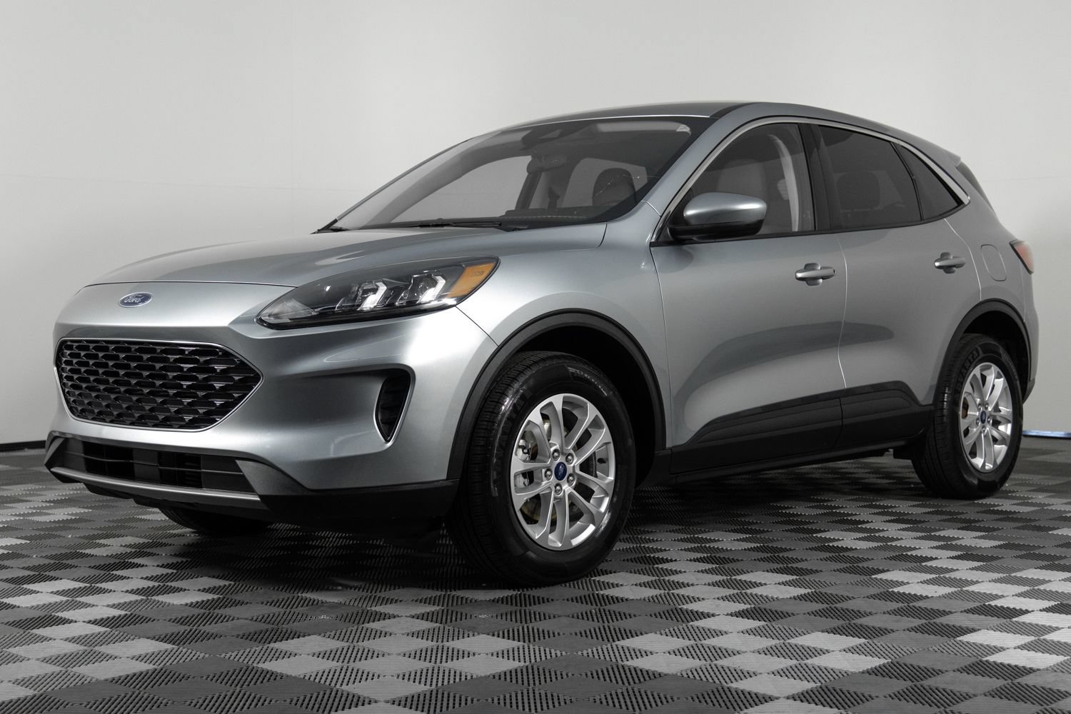 Used 2021 Ford Escape SE AWD/4WD image 1