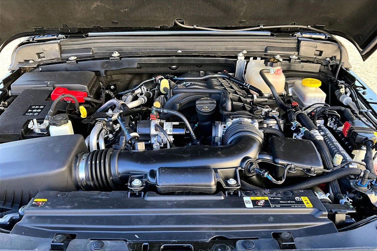 Certified 2023 Jeep Wrangler Sahara w/ Cold Weather Group image 36