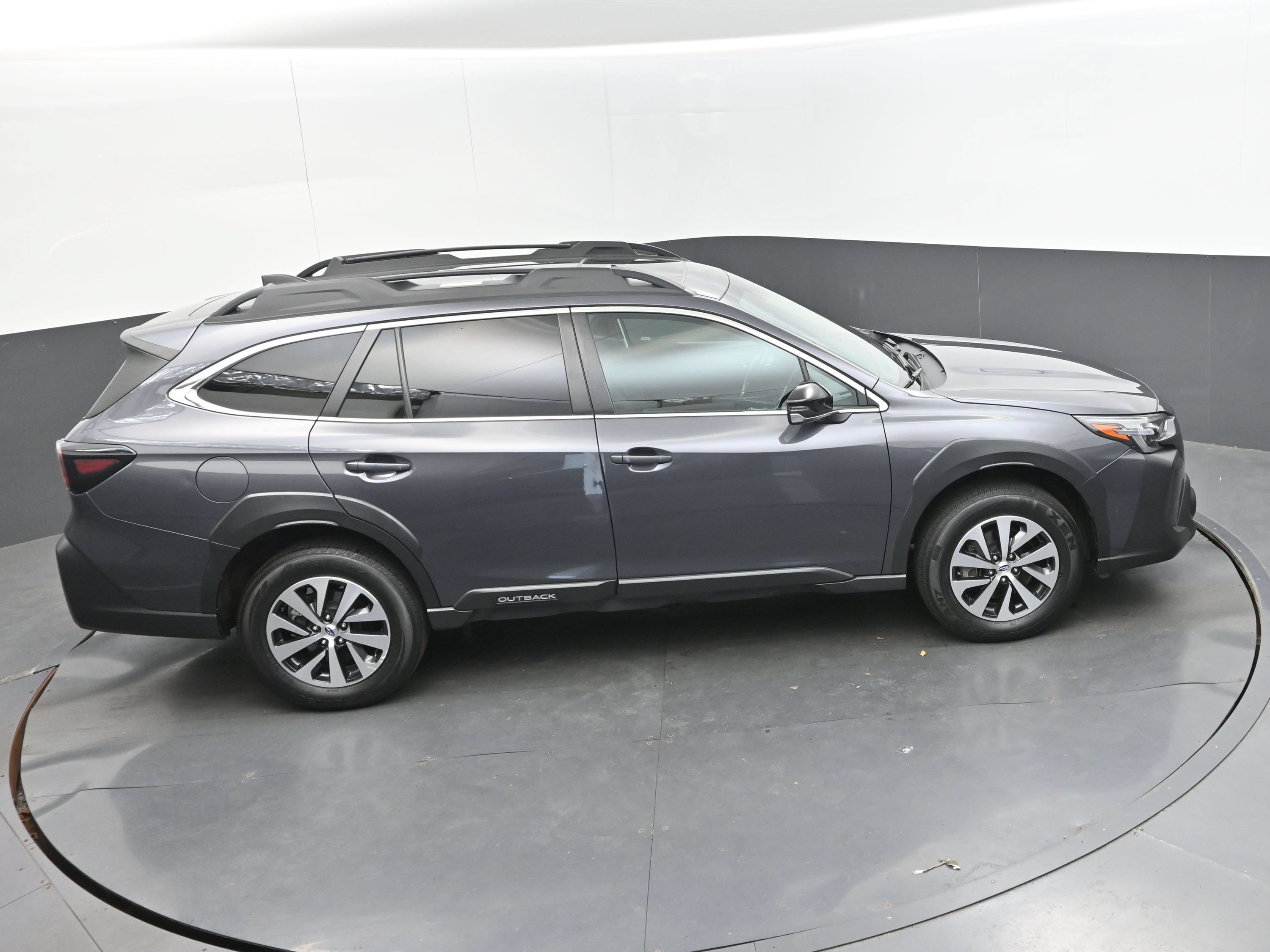 Used 2024 Subaru Outback Premium AWD/4WD image 38